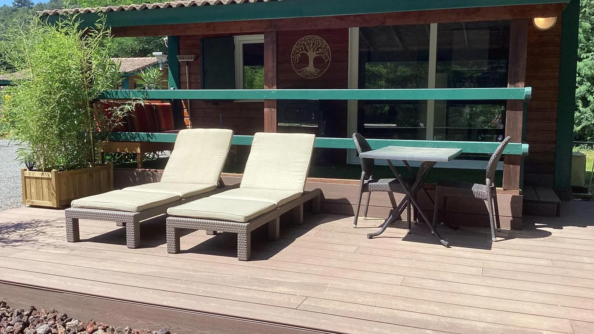 Chalet De Luxe Bord De Riviere Pont-de-Labeaume Роскошный шатер